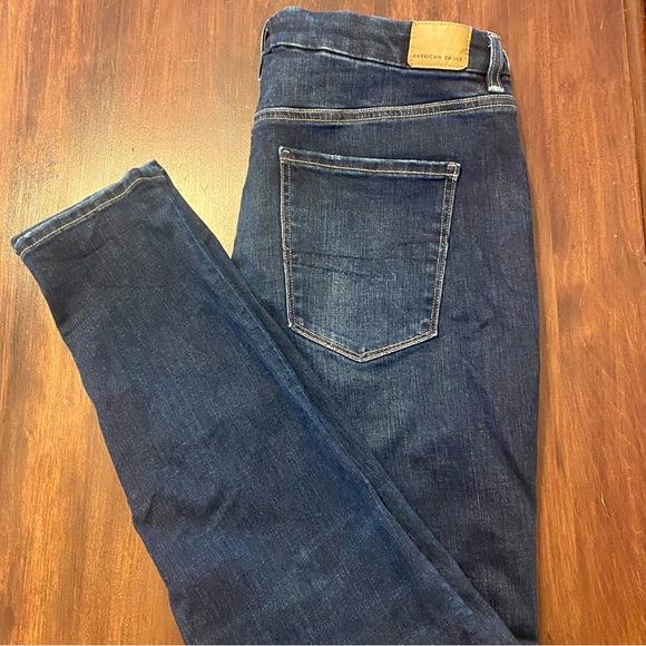 American Eagle Outfitters Denim - American Eagle Curvy Hi Rise Jegging